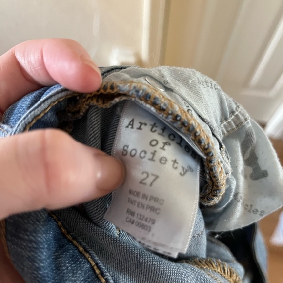 Jeans - Picture 3 of 5